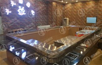  回转小火锅店为什么这么火，回转火锅设备发挥了很大的作用